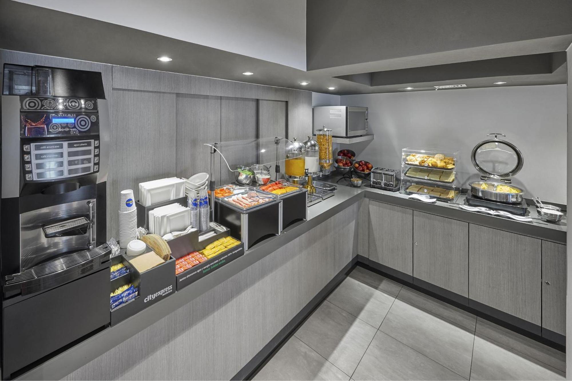 City Express Junior By Marriott Ciudad De Mexico Sullivan Exterior foto