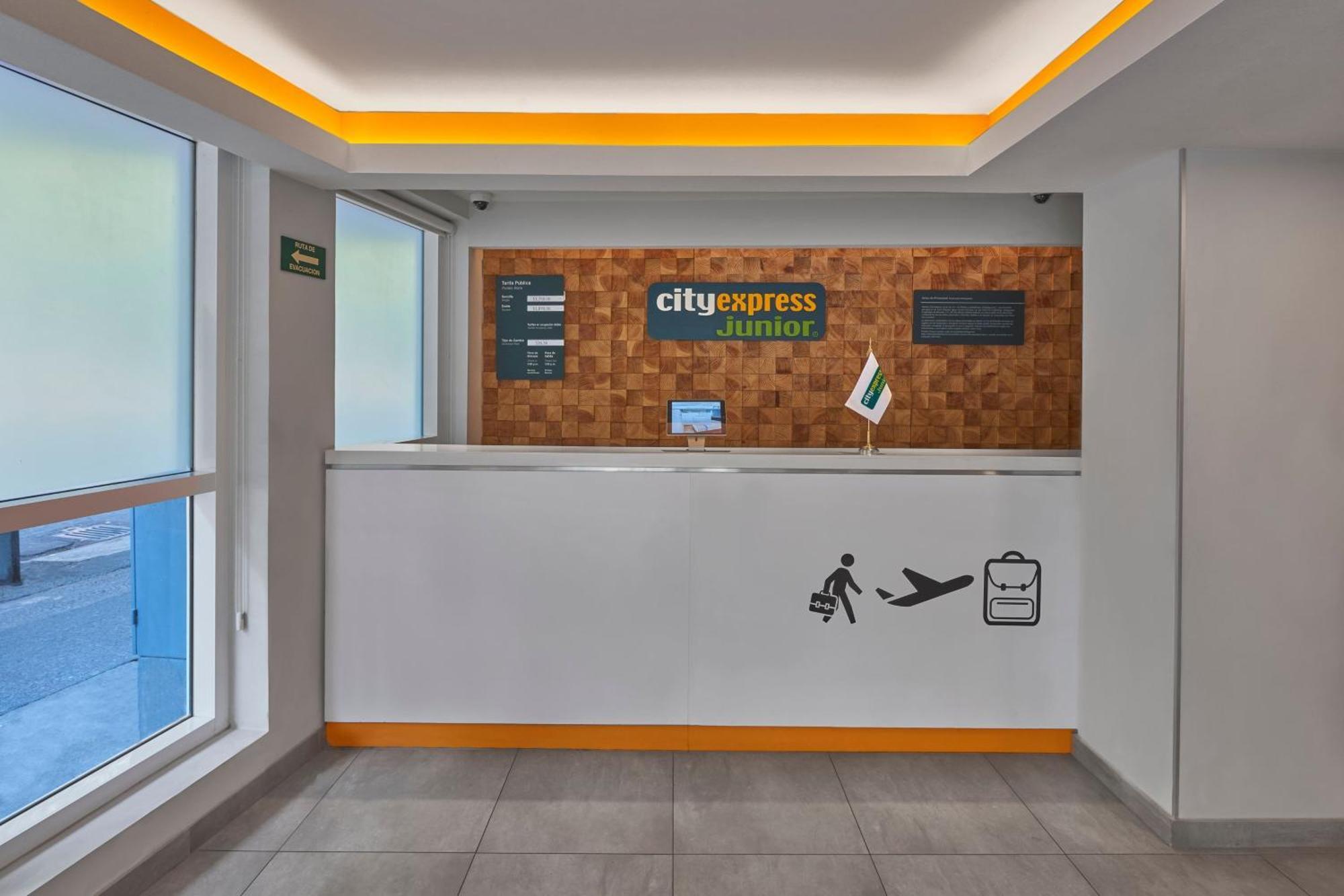 City Express Junior By Marriott Ciudad De Mexico Sullivan Exterior foto