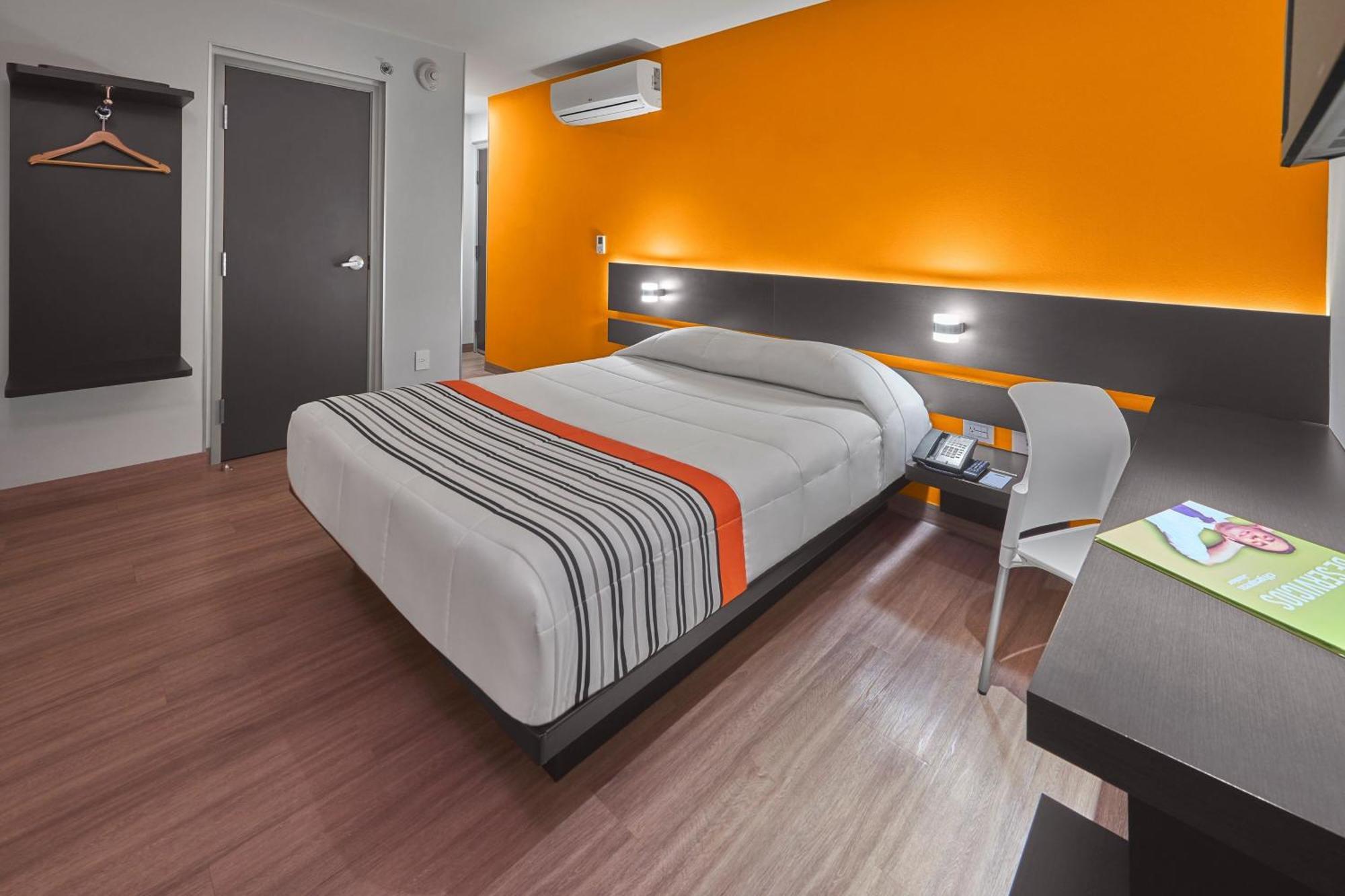 City Express Junior By Marriott Ciudad De Mexico Sullivan Exterior foto